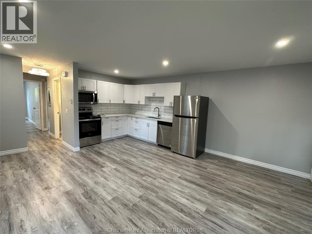 Renovated 2BR All-Inclusive Suite on St. Clair
